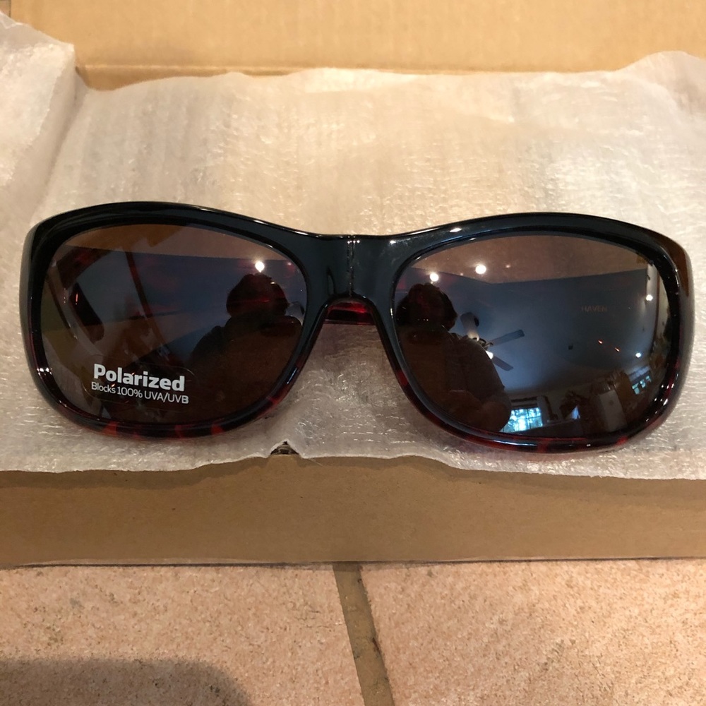 2PAIR OF FIT-OVER  POLARIZED SUN GLASSES
